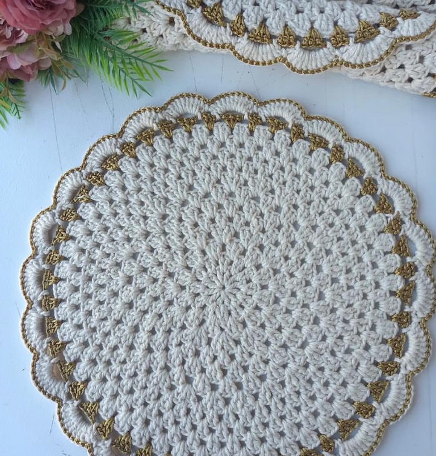 Table Mat Handmade Off-White with Golden Color