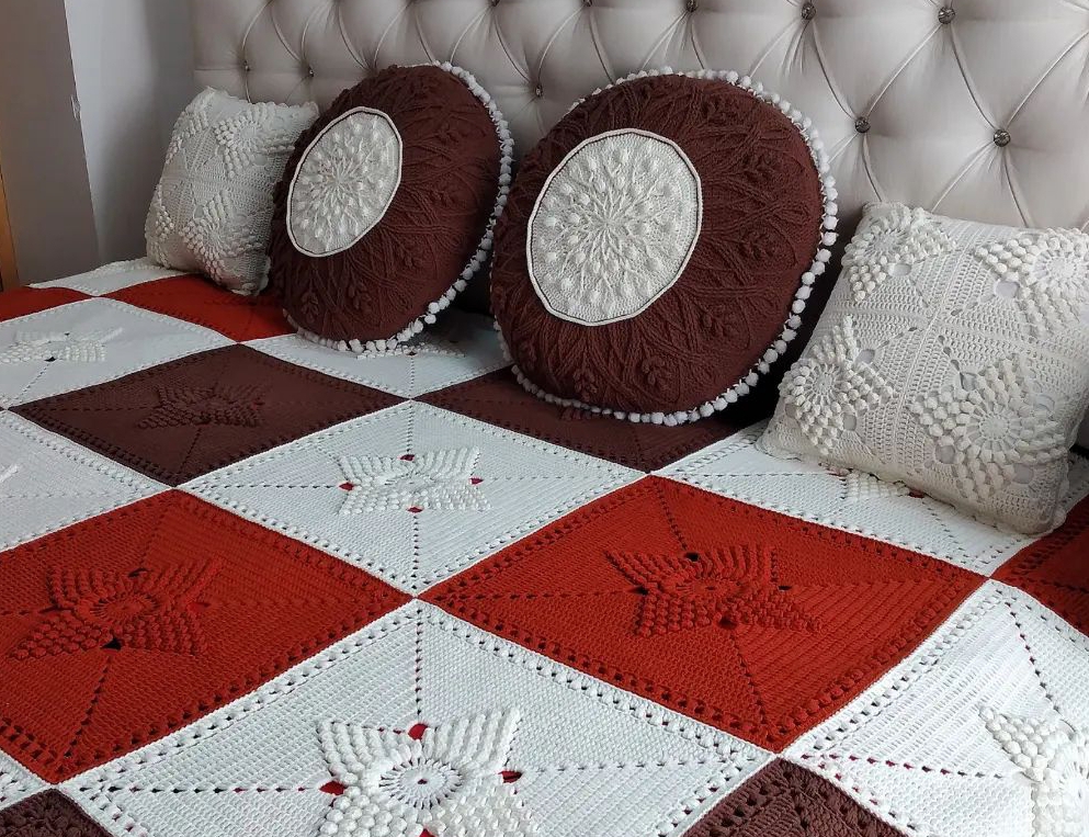 Bed Spread with 2 Pillow Covers & one cushion Cover - Image 2