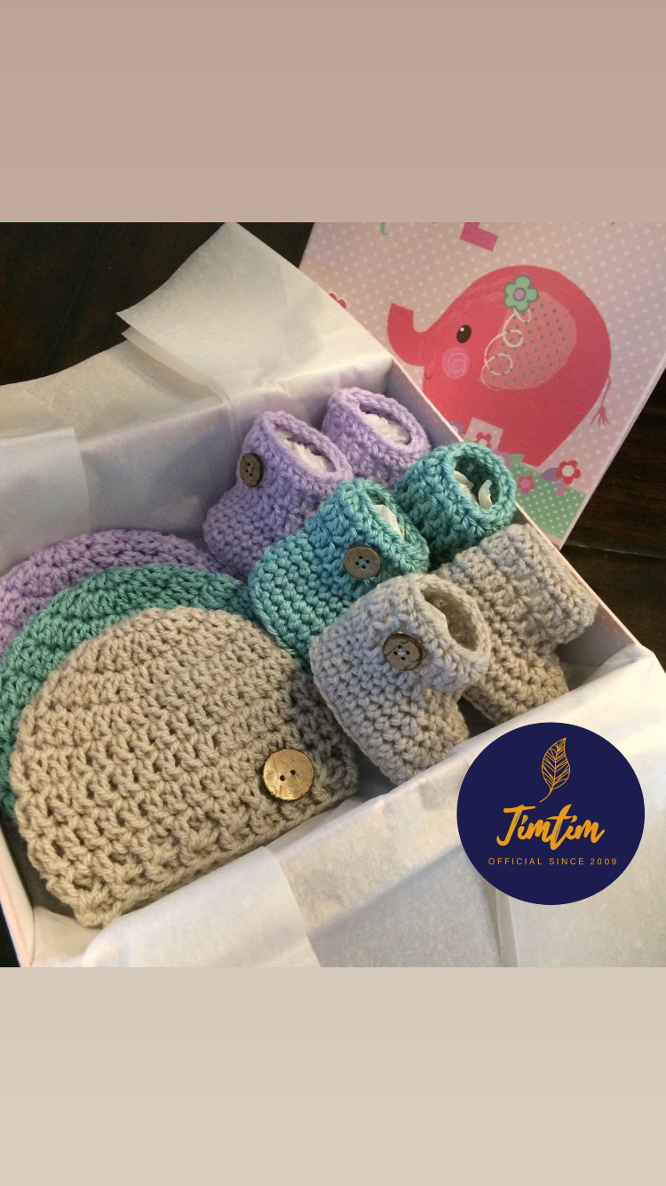 Baby Cap and Booties Gift Pack of 3