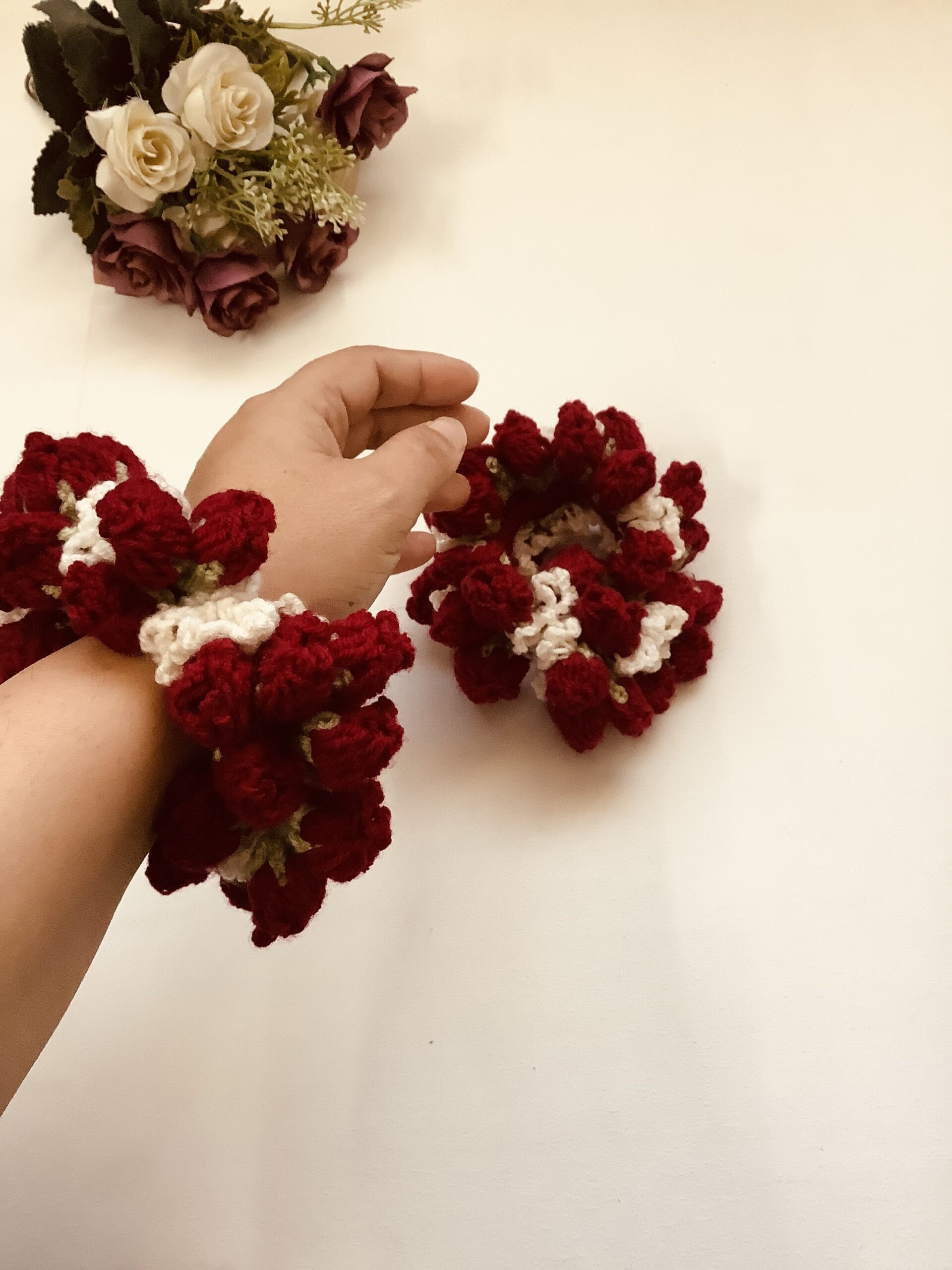Crochet gajray for mehndi