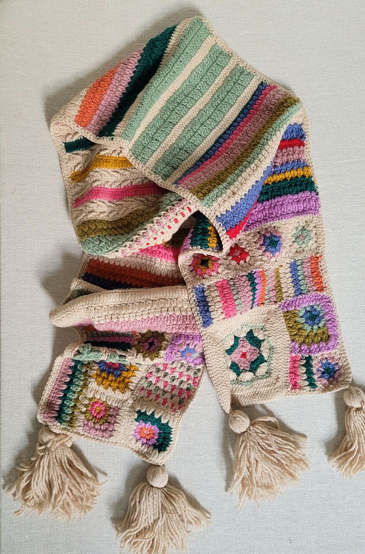 Hand-Crocheted Scarf for Ladies | Elegant Design in Beautiful Colors