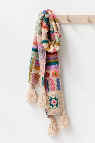 Hand-Crocheted Scarf for Ladies | Elegant Design in Beautiful Colors - Image 2